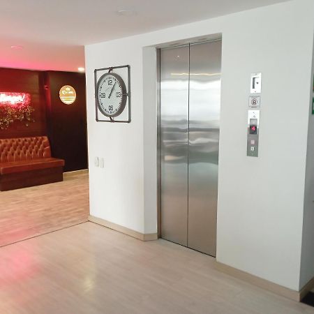 Apartasuite Laureles Cmc Medellín Exterior foto
